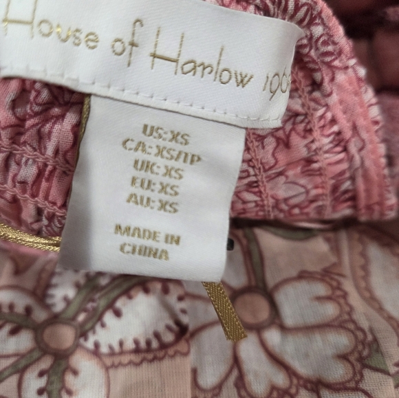 House of Harlow 1960 Pink Textured Fabric - Picture 11 of 11